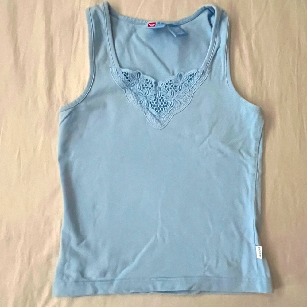 Roxy sleeveless top with knit detail in baby blue, size M.